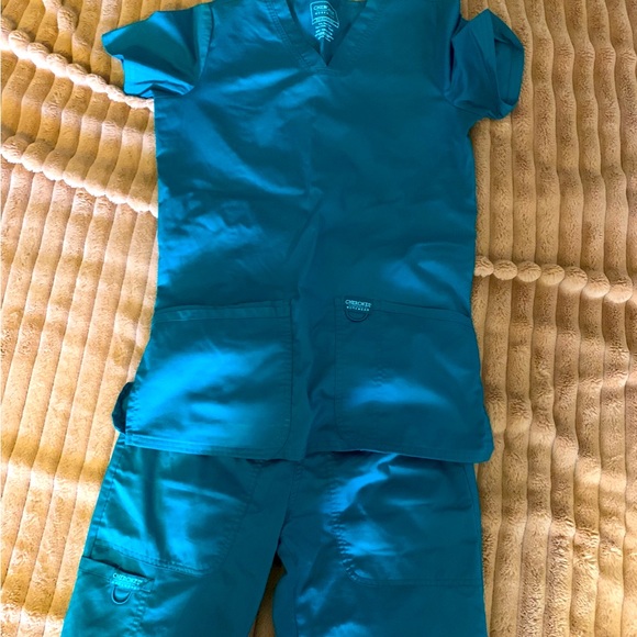 Womens XS scrubs - Picture 7 of 14